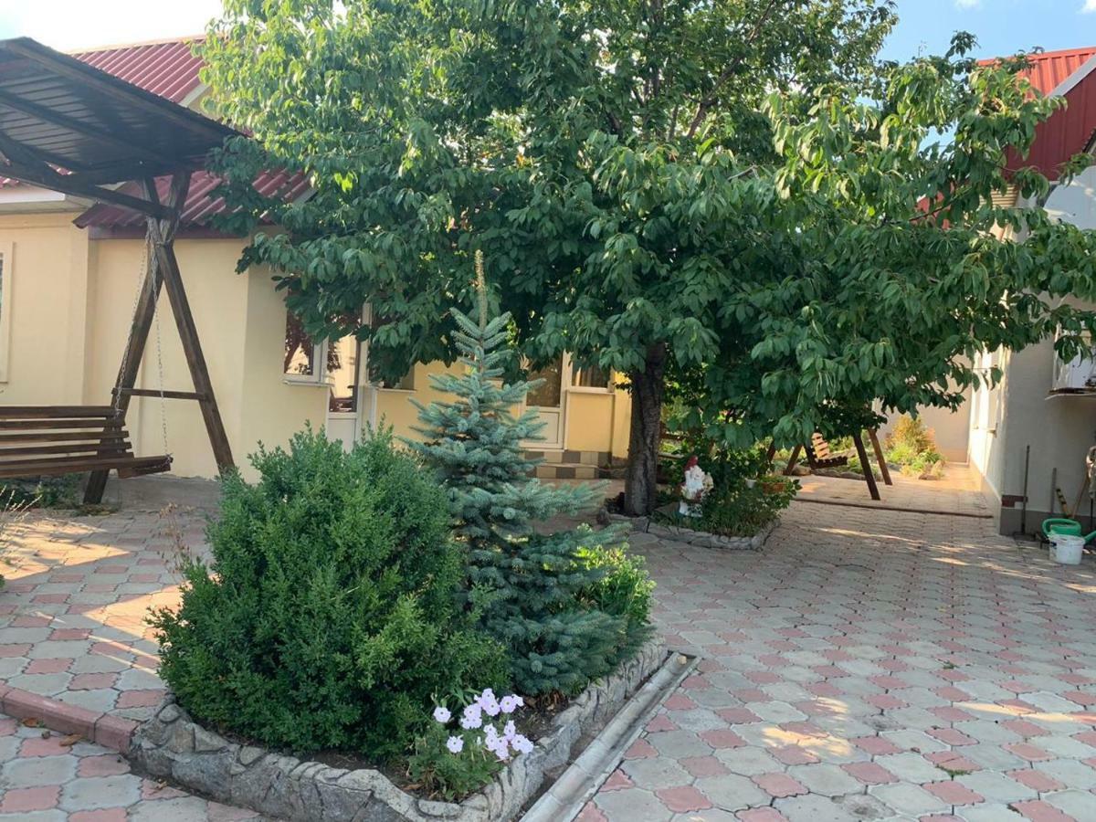 Motel Beregynya à Yuzhnoukrainsk Extérieur photo
