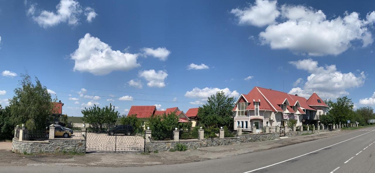Motel Beregynya à Yuzhnoukrainsk Extérieur photo